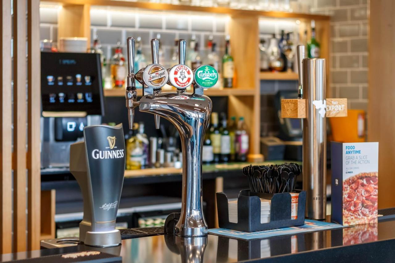Holiday Inn Express Walsall M6, J10 By Ihg Exterior foto