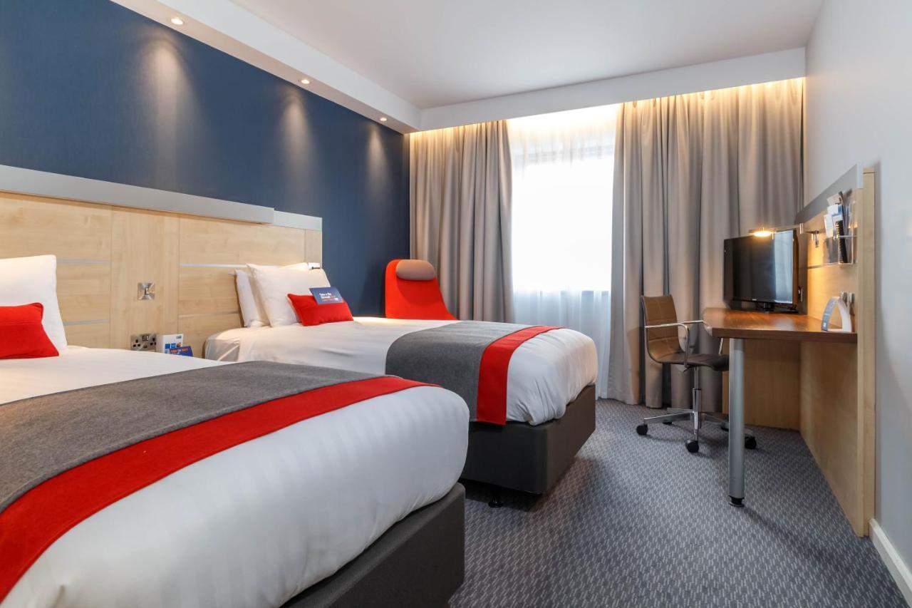 Holiday Inn Express Walsall M6, J10 By Ihg Exterior foto