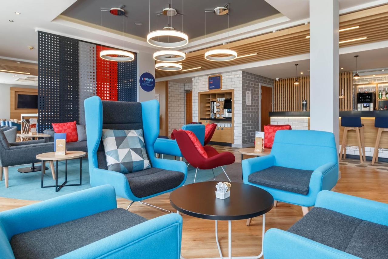 Holiday Inn Express Walsall M6, J10 By Ihg Exterior foto
