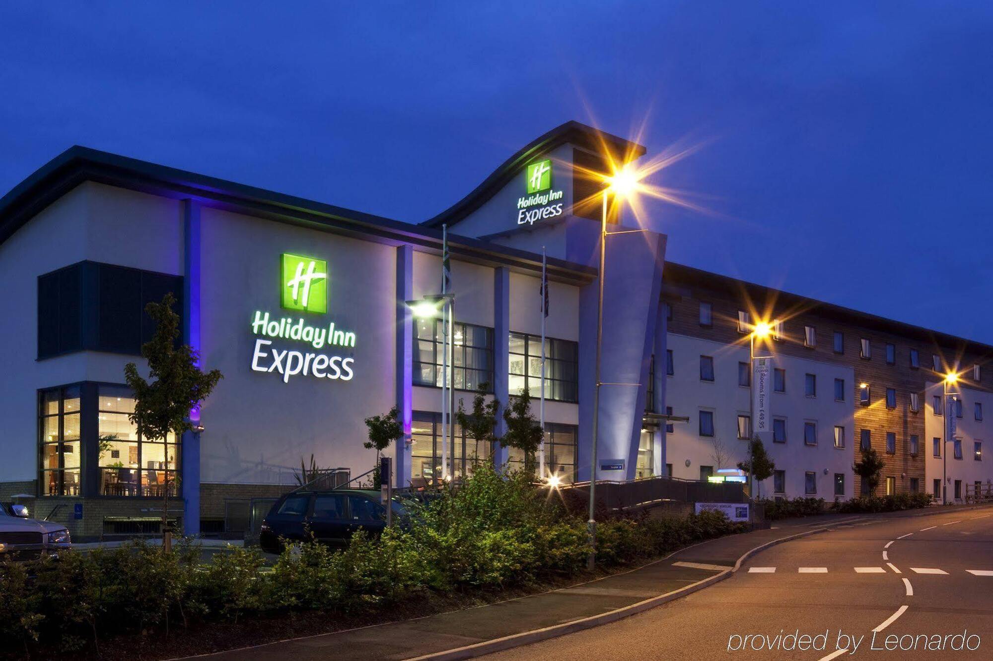 Holiday Inn Express Walsall M6, J10 By Ihg Exterior foto
